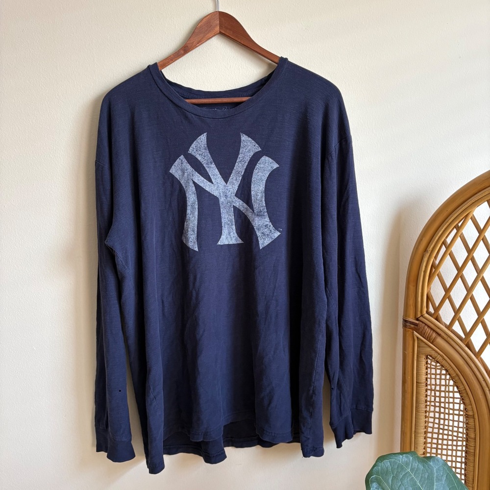 Vintage Y2K Style MLB New York Yankees Faded Logo Lightweight Longsleeve T Shirt